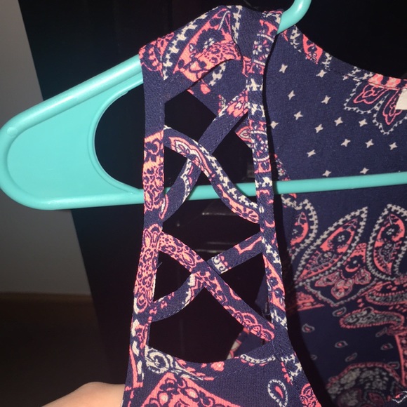 Top - Picture 2 of 2